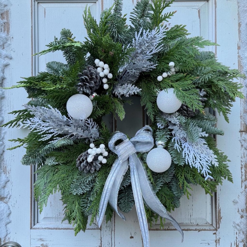 Christmas Door Wreaths (FRESH)