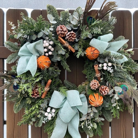 Christmas Door Wreaths (FRESH)